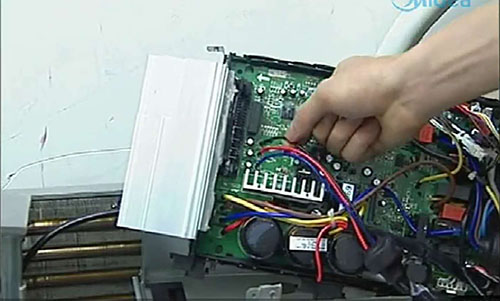 隆化美的空调电话是多少